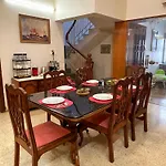 La Shangrila Charming City Center Villa