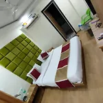 Hotel Happy Stay