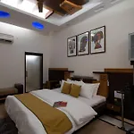 Super Luxury Villa - Near To Karnavati Club