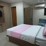 Hotel Nr Nayan Residency
