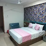 Hotel Nr Nayan Residency
