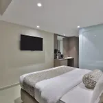 Hotel The Grand Suites