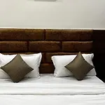 Hotel Bilva Leaf Tree