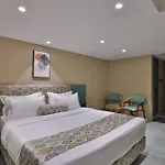 Hotel Serenity