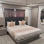 Hotel R R