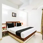 Hotel O Shanti Sadan