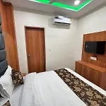 Hotel Palm Residency