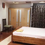 Dev\'S Penthouse Home Stay
