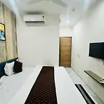 Hotel Legend