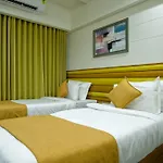 Hotel Lake Point