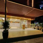 Hotel Lake Point
