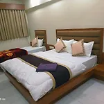 Hotel Green Park,Ahmedabad
