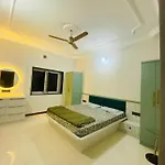 Spacious Room With Modern Touch