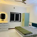 Spacious Room With Modern Touch