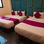 Hotel Karnavati