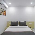 Hotel O La Veera