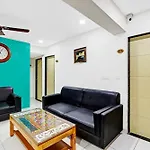 Hotel O La Veera