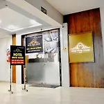 Hotel White House