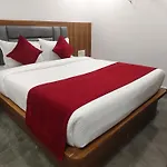 Hotel Maruti R