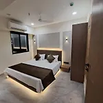 Hotel The 19