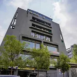 Hotel Paris Plaza