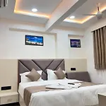 Hotel Hill Top