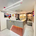 Hotel Hill Top