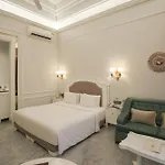 Hotel Hillock Ahmedabad