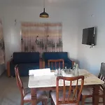 Elis Homestayz