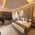 Hotel Palladium Lake