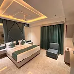 Hotel Palladium Lake