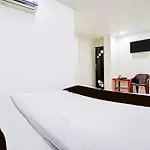 Super Hotel O Navrangpura Cg Road Formerly Hotel Yugraj