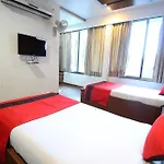 Oyo Premium Law Garden C G Road