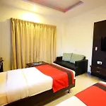 Oyo Premium Paldi Cross Road