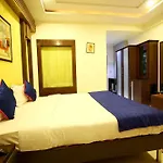 Oyo Premium Paldi Cross Road