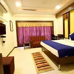 Oyo Premium Paldi Cross Road