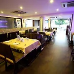 Oyo Rooms Ahmedabad Maninagar Station