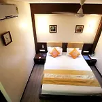 Oyo Rooms Ahmedabad Maninagar Station