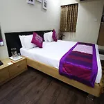 Oyo Rooms Kankaria Lake Maninagar