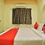 Oyo 11491 Hotel Santro