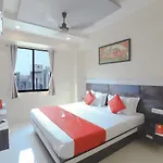 Apollo Hotel