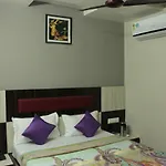 Apollo Hotel