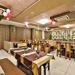 Oyo 13253 The Grand Vinayak Hotel