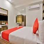 Hotel Landmark By Sky Stays
