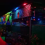 Hotel Blue Moon By Sky Stays