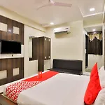 Oyo 15833 Hotel Neelkanth Palace
