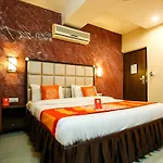Oyo 8786 Hotel Maan Residency