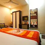 Oyo 8786 Hotel Maan Residency