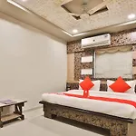 Oyo 11450 Hotel Balaji