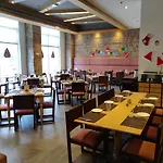 Duet Hotel, Ahmedabad